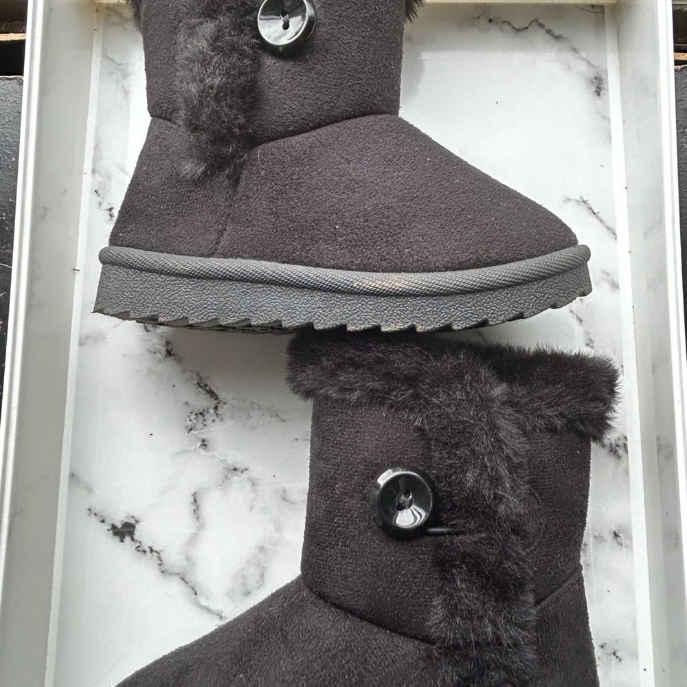 Like New Mudd Brand Black Boots with Faux Fur & Button Detail